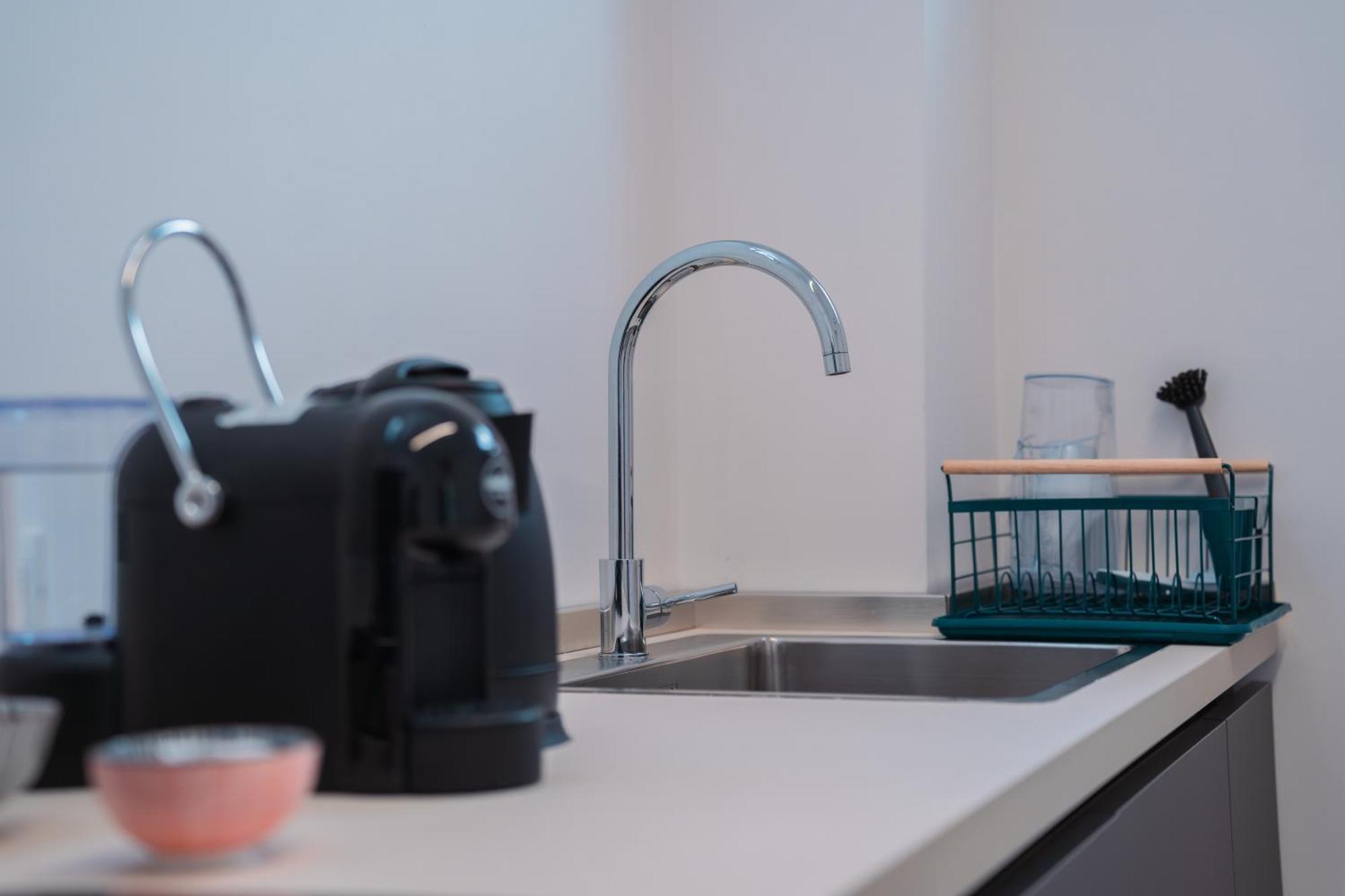 Lotus Apartment & Rooftop By Residence Colibri レッチェ エクステリア 写真